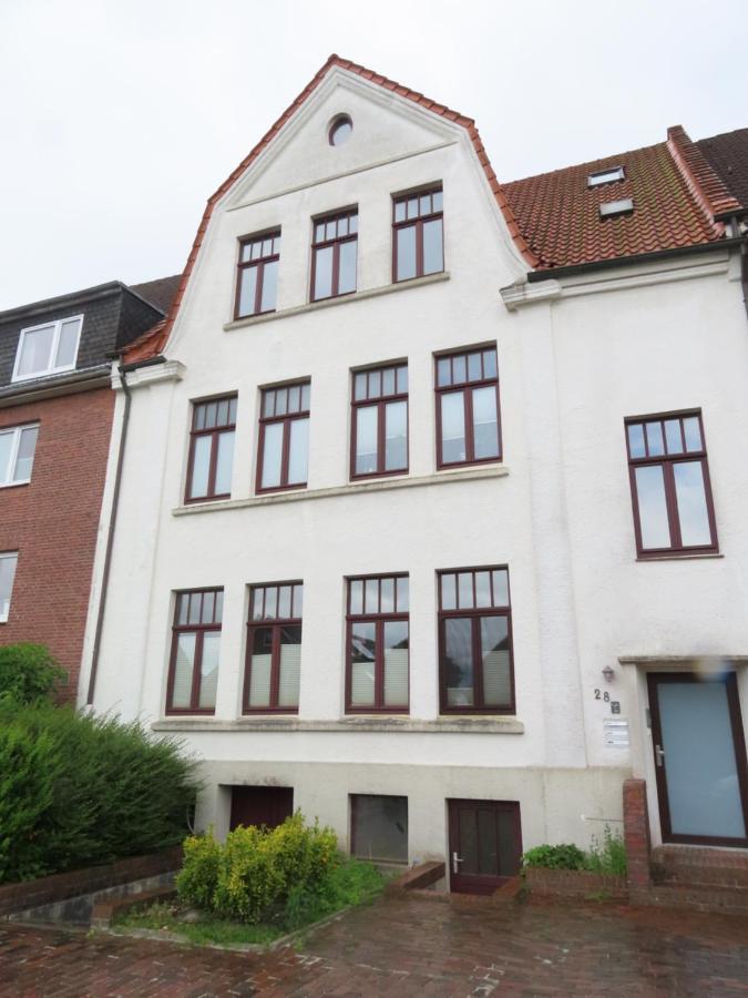 98Qm Wohnung Im Villenviertel - Voll Ausgestattet Mit Balkon Und Kamin - Wlan Gratis Wilhelmshaven Zewnętrze zdjęcie
