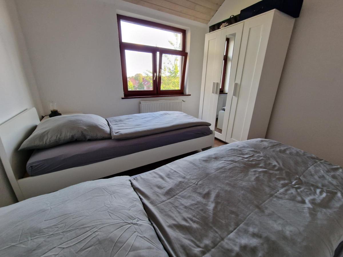 98Qm Wohnung Im Villenviertel - Voll Ausgestattet Mit Balkon Und Kamin - Wlan Gratis Wilhelmshaven Zewnętrze zdjęcie