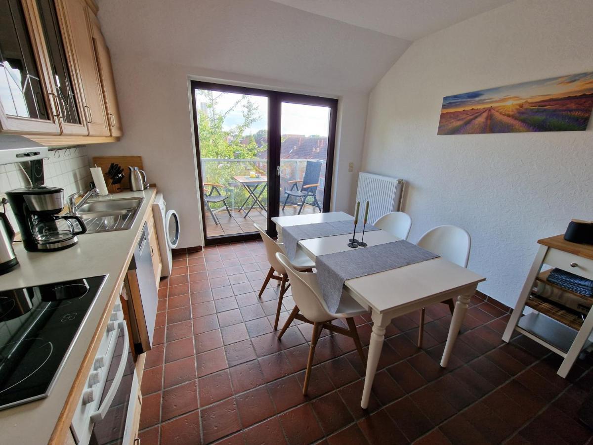 98Qm Wohnung Im Villenviertel - Voll Ausgestattet Mit Balkon Und Kamin - Wlan Gratis Wilhelmshaven Zewnętrze zdjęcie